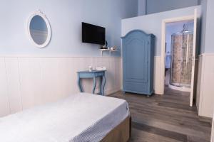 Twin Room with Private Bathroom