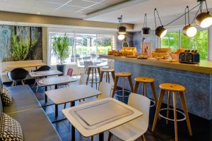 Hotels Ibis Roanne Le Coteau Hotel Restaurant : photos des chambres