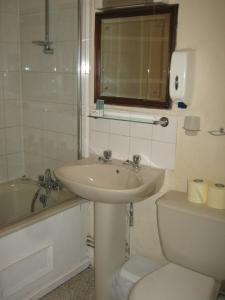 Rose and Crown Hotel