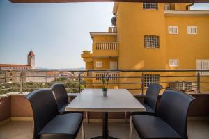 Green Olive Apartments