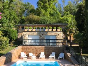 B&B / Chambres d'hotes La Villa du Rhone : Chambre Double - Vue Panoramique - Non remboursable