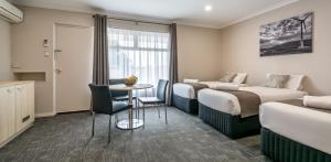 Mandala Ace Albany Hotel