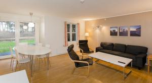 Two-Bedroom Apartment room in Sjøsanden Ferietun