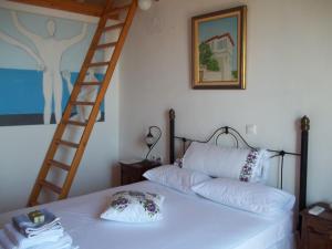 Zacharoula Rooms Ikaria Greece