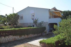 3 hvězdičkov&yacute; apartm&aacute;n Apartments with a parking space Lun, Pag - 13022 Lun Chorvatsko