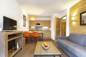 Two-Bedroom Family Apartment - 6 Persons room in Résidence Club mmv Le Cœur des Loges ****