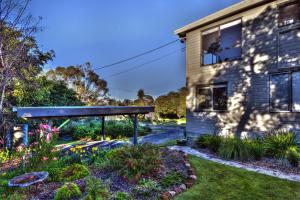 Cove Beach Apartment 2