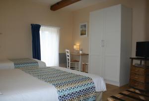 Hotels Le Cygne : Chambre Triple