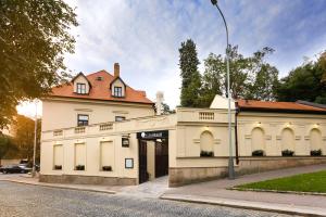 Garden Junior Suite with Private Entrance room in Hotel Schwaiger