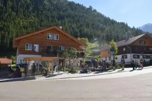 Bergsteiger-Hotel "Grüner Hut" - Hinterstein