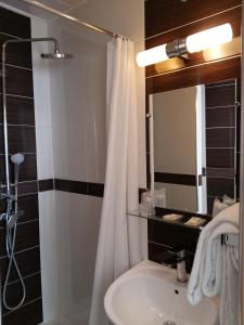 Hotels Hotel Roi Rene : photos des chambres