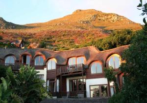 Deluxe Double Room with Balcony and Sea View room in Monkey Valley Resort