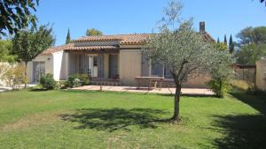 Appartements Studio A Grans : photos des chambres