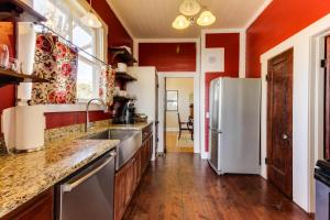 Three Bedroom House room in Travis Street