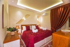 Large Double Room room in Vila Tako - Hotel