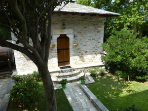 Ta Xelidonakia