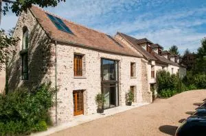 Petit loft de charme proche VERSAILLES SACLAY 30 mn PARIS jardin terrasse parking securisé - 雷于利斯