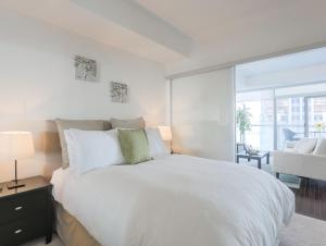 Noel Suites - York and Bremner, Апартаменты - Торонто