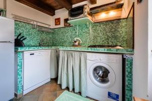 Emerald apartment in Alghero Historic Center img13
