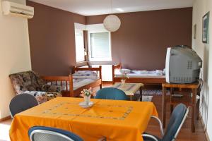 Guest House Business