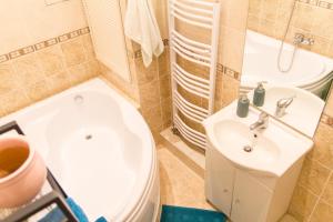 Chic and Very Central