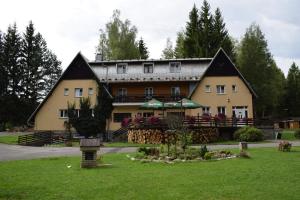 3 hvězdičkový hotel Penzion Gaudeamus Milovy Česko