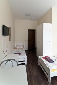 Triple Room with Shower room in Happy Hotel