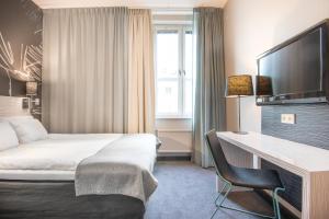 Compact Single room in Quality Hotel Park Södertälje City