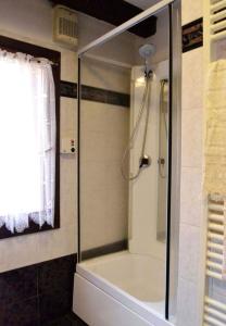 Relaxing Venetian Flat