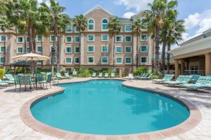 Hawthorn Suites by Wyndham Lake Buena Vista, a staySky Hotel & Resort