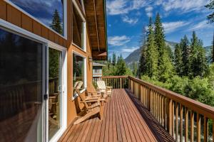 Lake Wenatchee Sun Escape