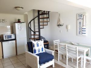 Point Village Accommodation - Santos 7