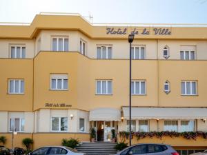 Hotel de la Ville