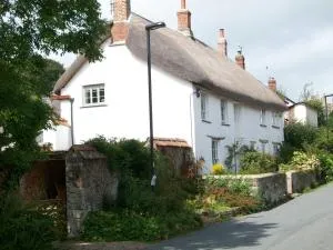 Middletown Farmhouse B&B - Exbourne