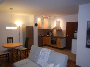 2-Raum Apartment in guter Lage für Köln-Bonn-Siegbug