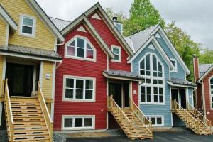 Chalet 9014 Chemin des Alpages by Les Chalets Alpins - Ubytování bez kategorie ve městě Stoneham