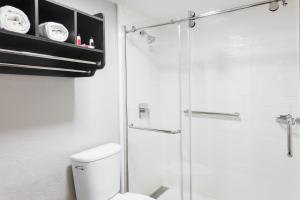 Queen Room with Two Queen Beds - Non-Smoking room in Days Inn by Wyndham Goose Creek