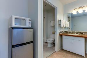 Sandstone Point Hotel