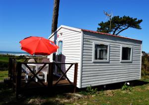 Mobile Home (2 Adults) room in Parque de Campismo Orbitur Angeiras