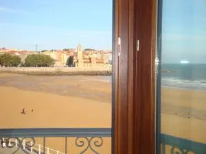 Vivienda en Gijon frente al mar - Gijón