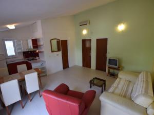 Comfortable apartment with balcony 
