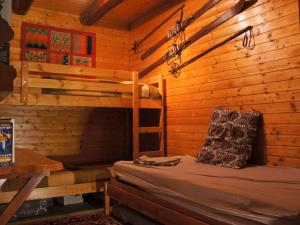 Chalets Traditional Chalet in Sapois Vosges with Balcony : photos des chambres