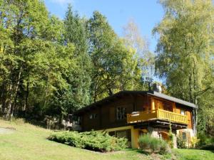 Chalets Traditional Chalet in Sapois Vosges with Balcony : photos des chambres