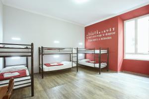 Bed in 8-Bed Mixed Dormitory Room	