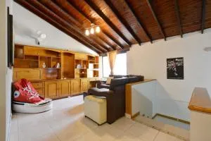 Casa Grande Para Grupos Siete Habitaciones BiG HOUSE 7 Bedrooms - Alpujarra