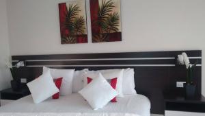 Country Hotel