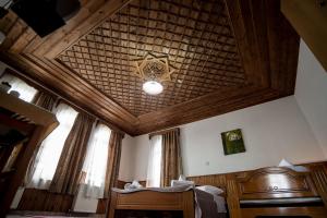 Triple Room room in Hotel Kalemi