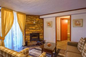 Three-Bedroom Apartment room in Omalia Village