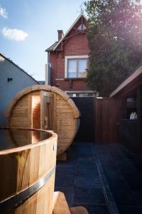 Luxueus vakantiehuis in hartje Ronse met 7 slaapkamers & badkamers