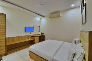 Hotel Aricent Opposite ISBT Sector 17 Chandigarh